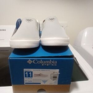 NWT NIB Columbia Women's Slackwater Breeze Slip PFG, Cool Grey/White